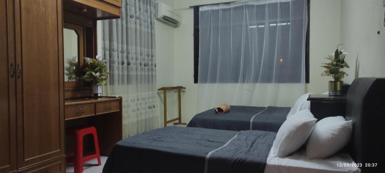 Alorsetar Towncentre By Astarila Guesthouse-amancentral -islam Sahaja - 2storey Banglo, Private Pool, Bbq Area & Sports - Max 30pax Vila *