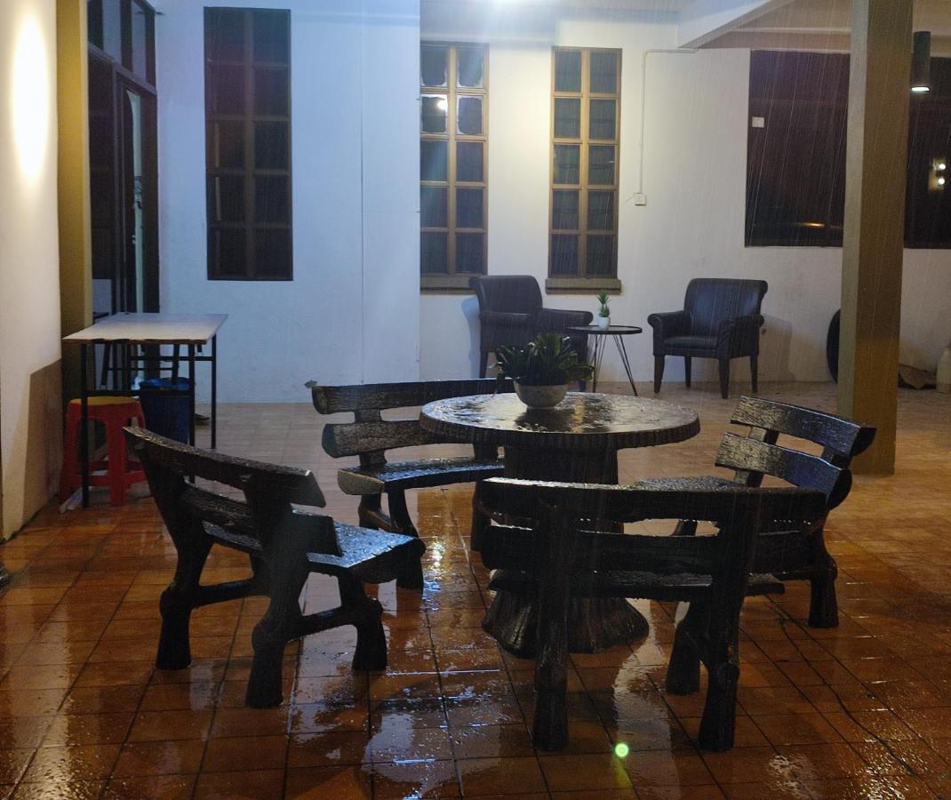 Alorsetar Towncentre By Astarila Guesthouse-amancentral -islam Sahaja - 2storey Banglo, Private Pool, Bbq Area & Sports - Max 30pax Alor Setar